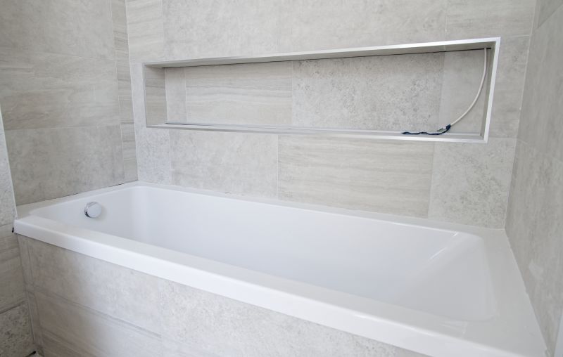 Compact Alcove Tub